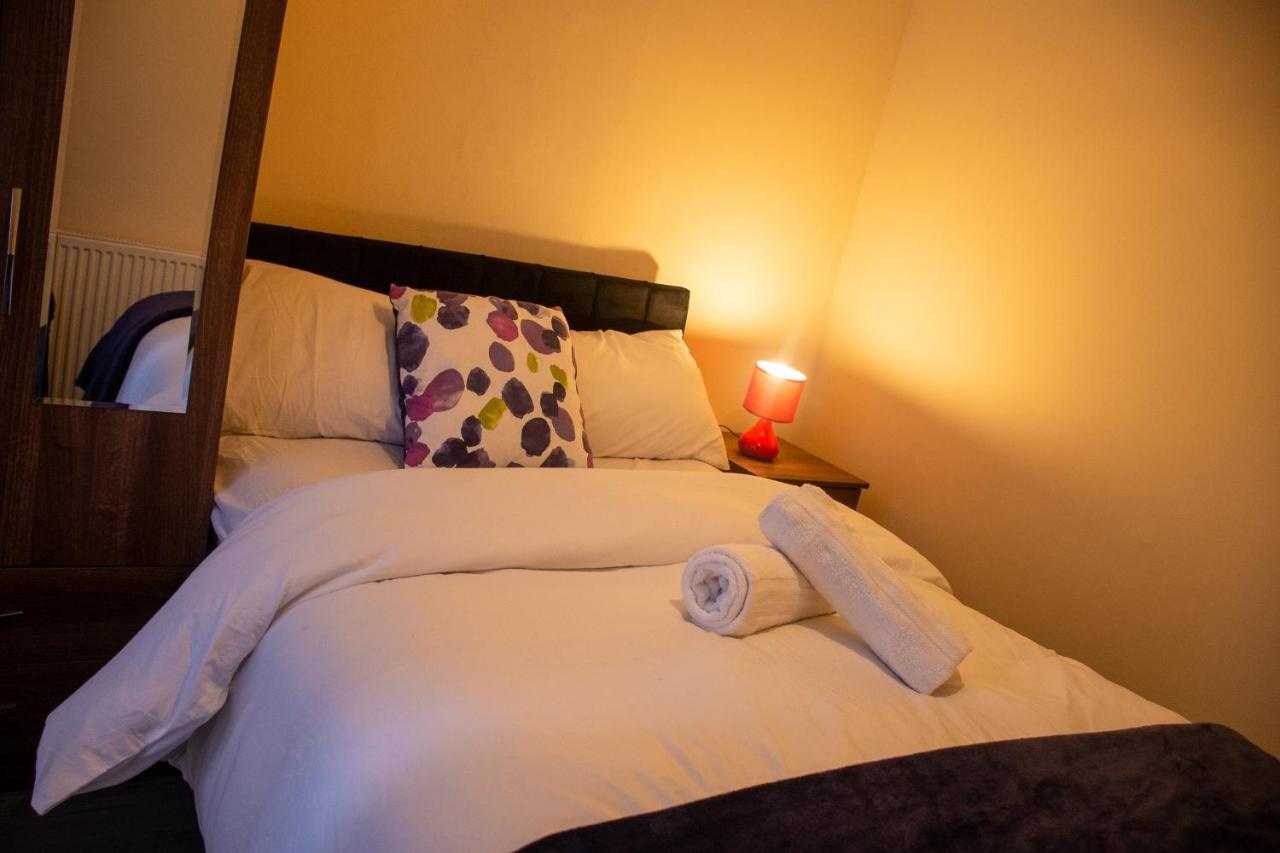 Royale Green View House- Free Parking, Wifi, Perfect For Contractors And Holiday Northampton Extérieur photo