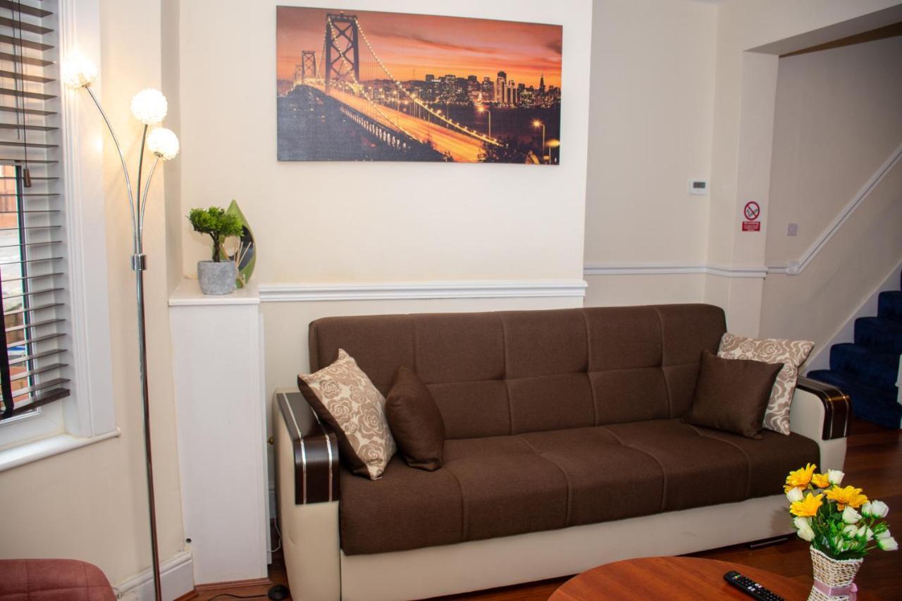Royale Green View House- Free Parking, Wifi, Perfect For Contractors And Holiday Northampton Extérieur photo